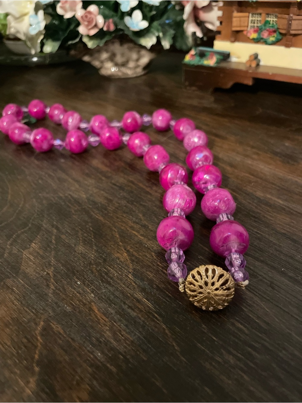 Vintage Pink Lucite Beaded Necklace with Gold Accent Clasp. New Old Stock
